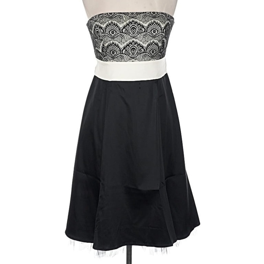 Elegant Lace Strapless Black and Cream Dress Sz 14P